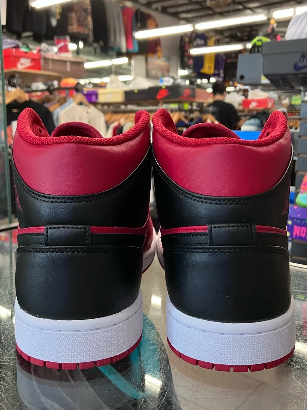 Air Jordan 1 Mid Reverse Bred Size 11.5